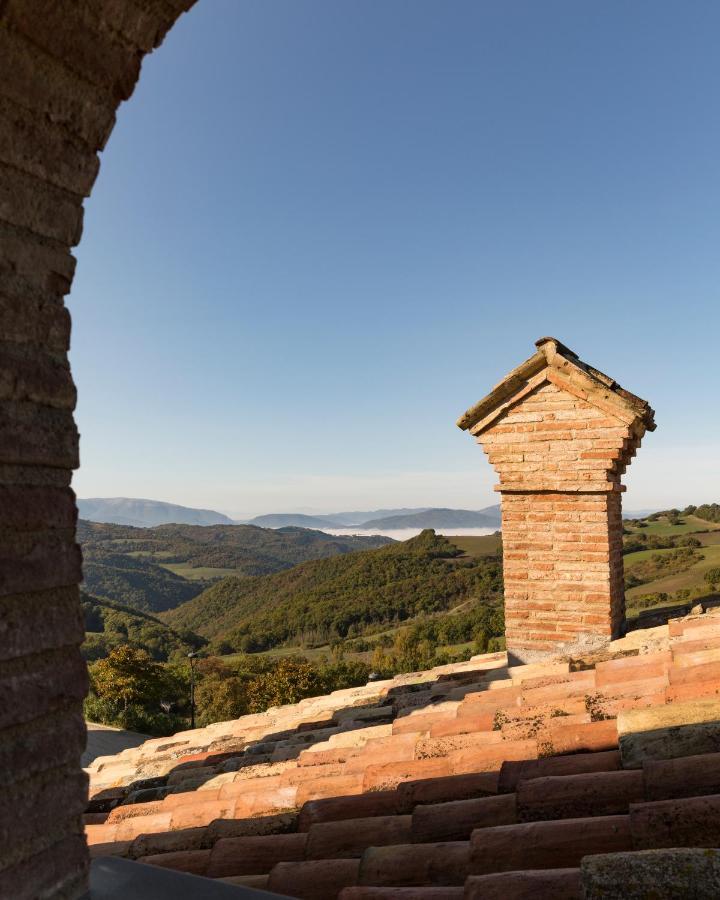 Tenuta Borgo Santa Cecilia Gubbio Bagian luar foto