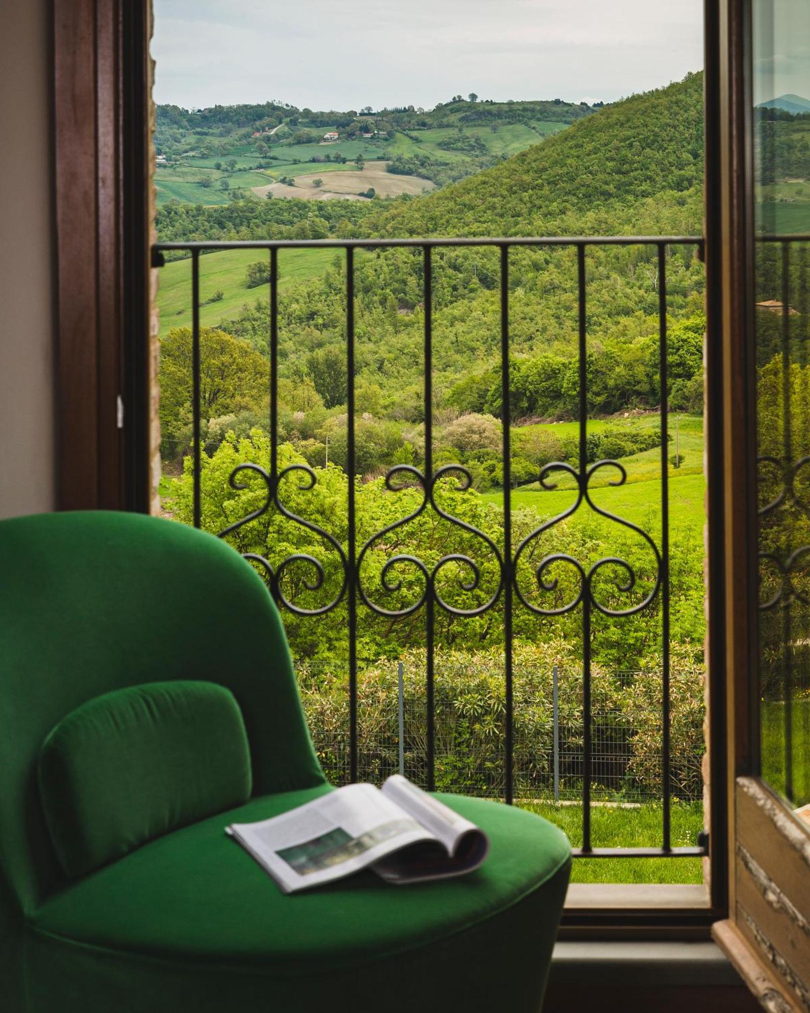 Tenuta Borgo Santa Cecilia Gubbio Bagian luar foto