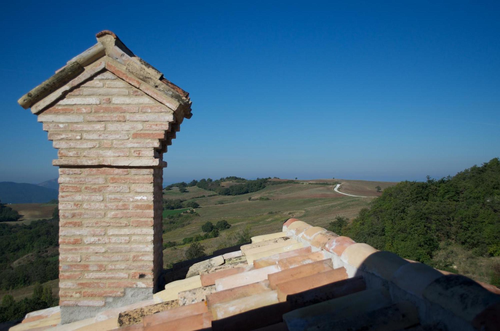 Tenuta Borgo Santa Cecilia Gubbio Bagian luar foto