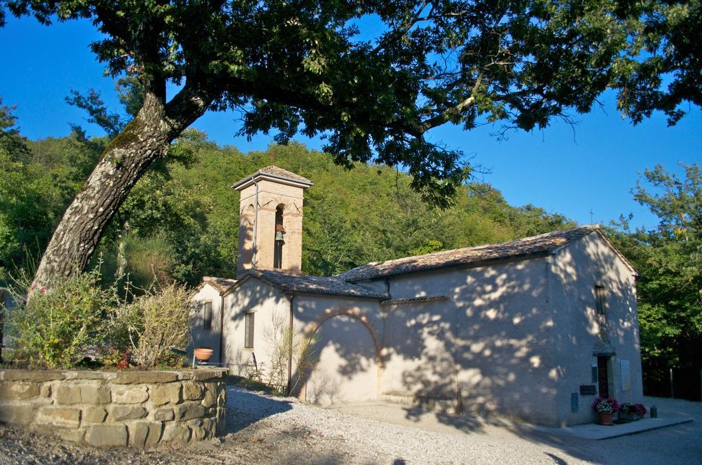 Tenuta Borgo Santa Cecilia Gubbio Bagian luar foto