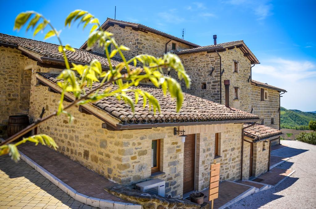 Tenuta Borgo Santa Cecilia Gubbio Bagian luar foto