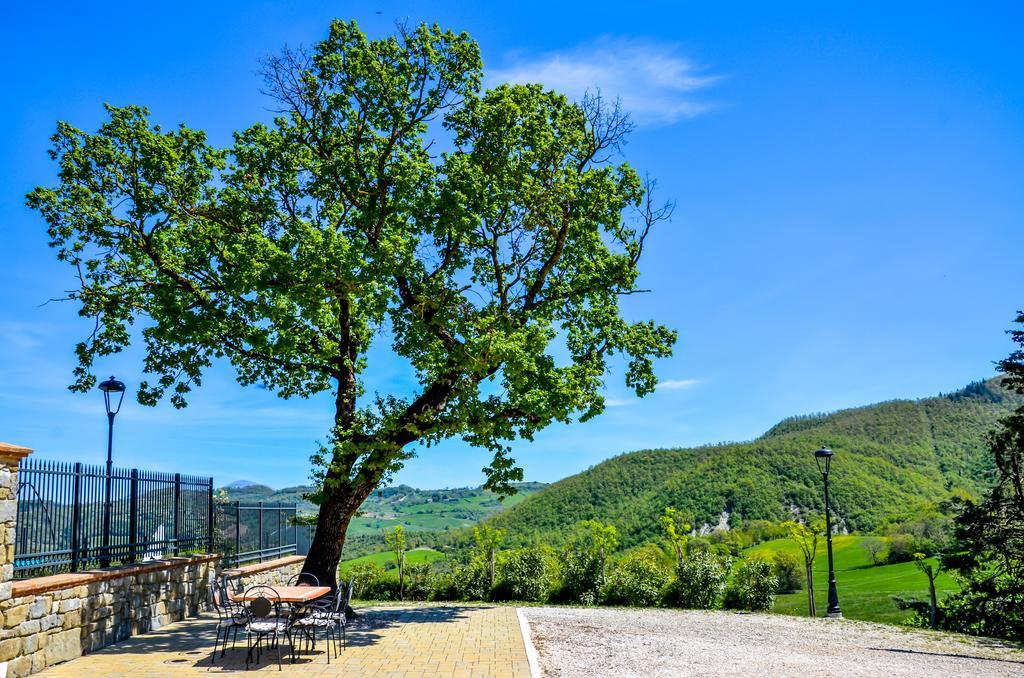Tenuta Borgo Santa Cecilia Gubbio Bagian luar foto